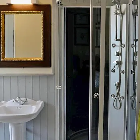 1 Bedroom Gorgeous In